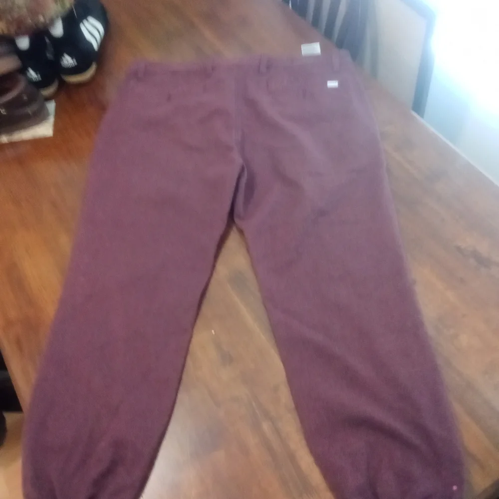 Unique Levis - Picture 7 of 9